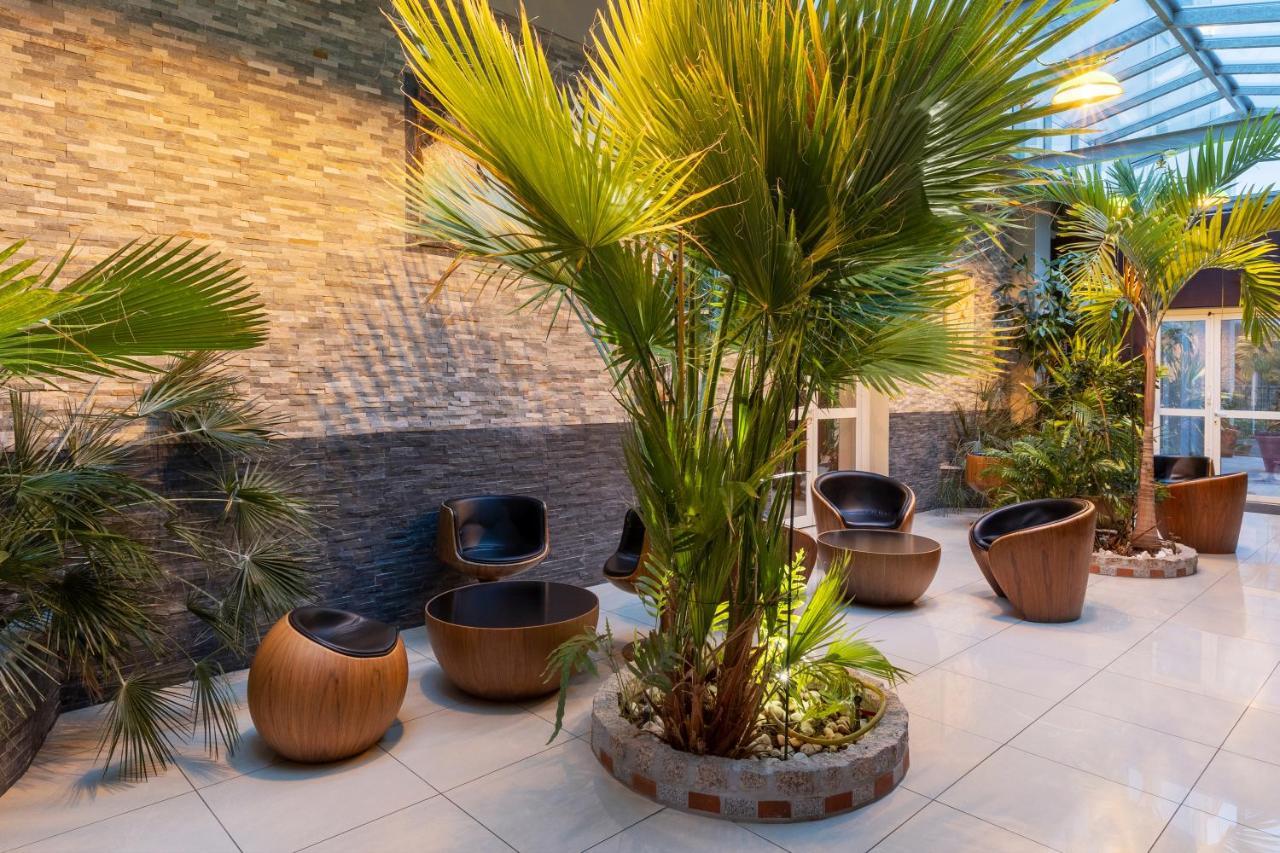 Best Western Hotel & Spa Pau Lescar Aeroport 外观 照片
