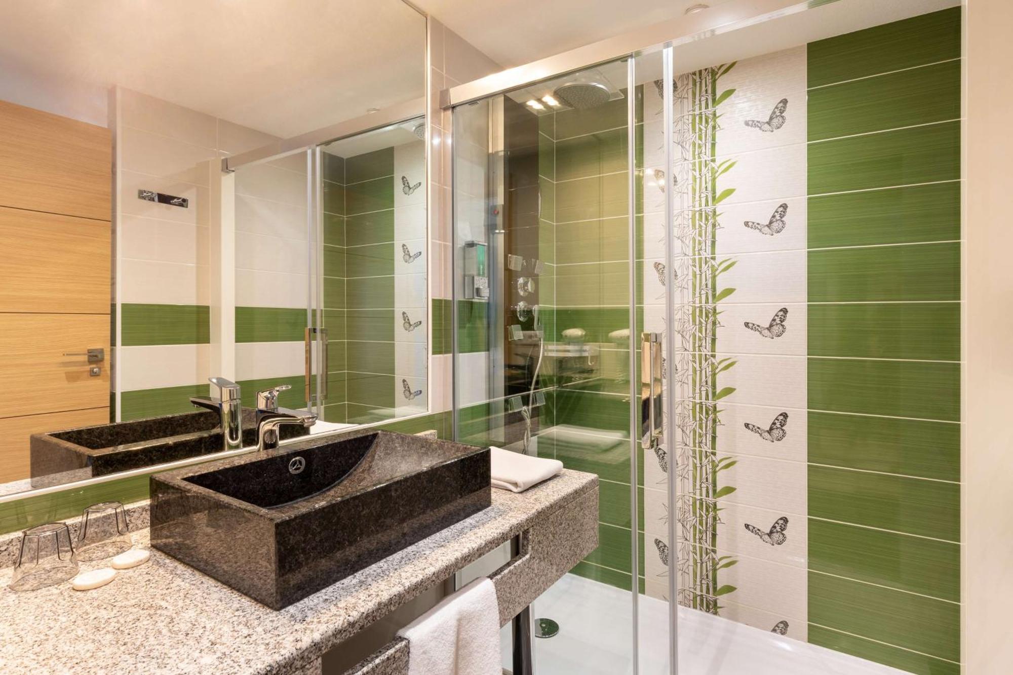 Best Western Hotel & Spa Pau Lescar Aeroport 外观 照片