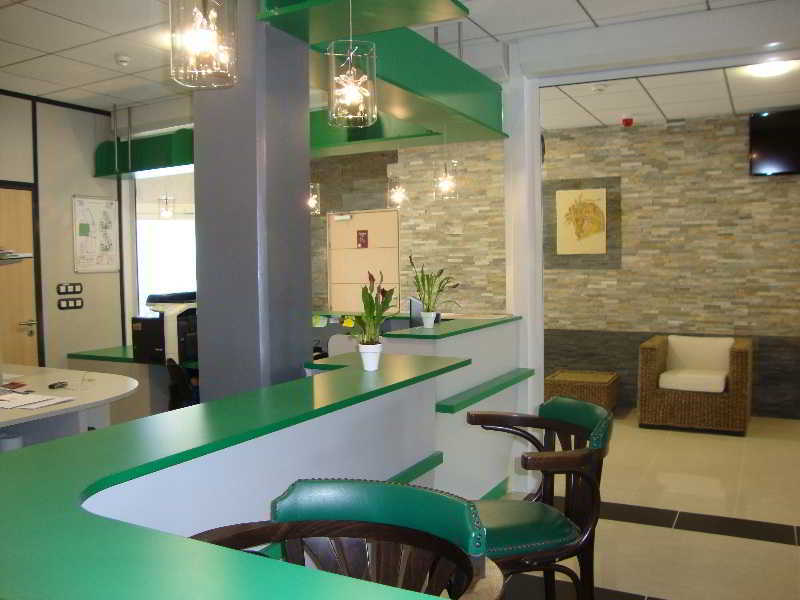 Best Western Hotel & Spa Pau Lescar Aeroport 外观 照片